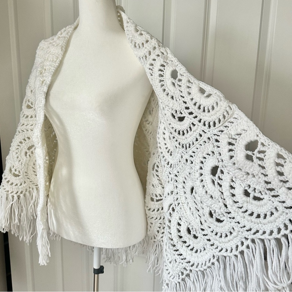 VTG Hand-Knit Crochet Fringe Cover Top Country Boho Shawl Poncho Festival Hippie - Picture 7 of 13